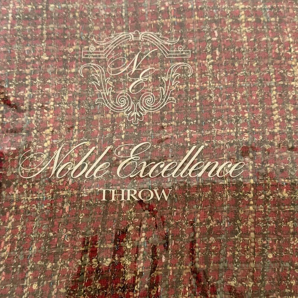 Noble Excellence Tapestry‎ Throw Boucle Maroon Red 50”x60” NWT In Original Pkg
